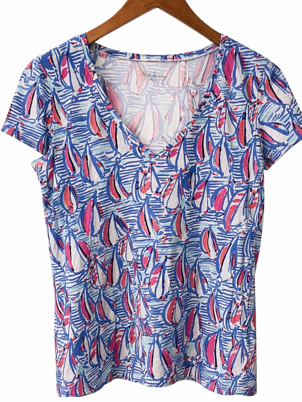 Lilly Pulitzer Blue Pink Nautical Sailboat V-Neck Short Sleeve Tee